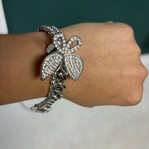 Elegant Silver Bow Bracelet